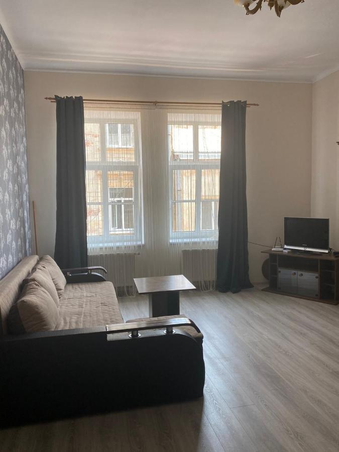 2 Bedroom Apartment On Tomashivskogo Street 7 Lviv Exteriör bild