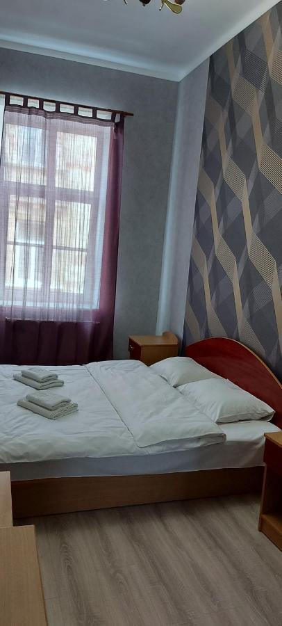 2 Bedroom Apartment On Tomashivskogo Street 7 Lviv Exteriör bild